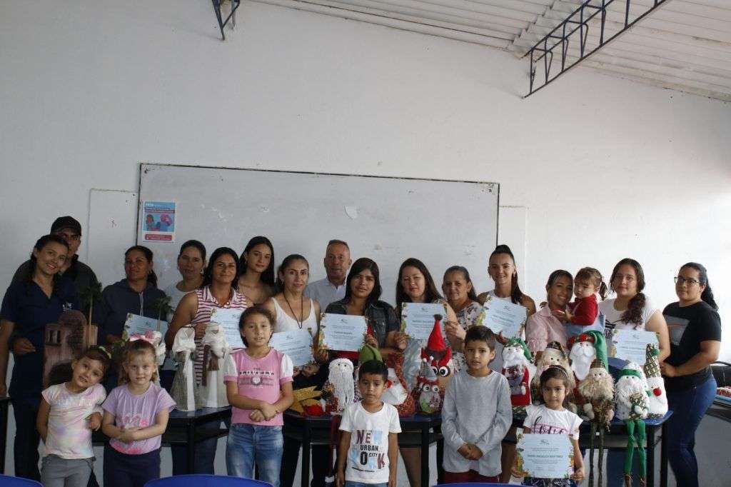CIERRE AMBIENTES NAVIDEÑOS EN ÁBREGO